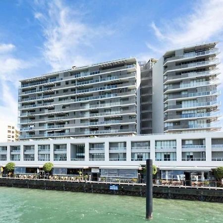 Harbourlights Luxury Unit - Stunning Marina Views Hotel Cairns Exterior photo